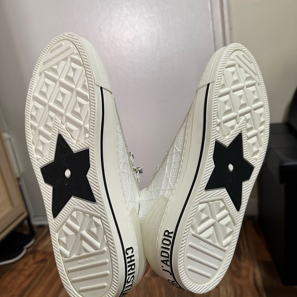 Christian Dior White Sneakers with Logo Laces